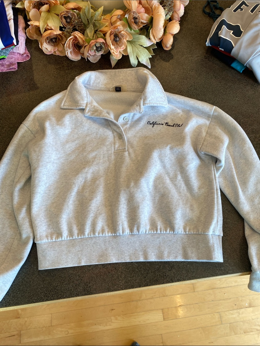 Universal Thread Light Gray Collared Pullover Sweatshirt